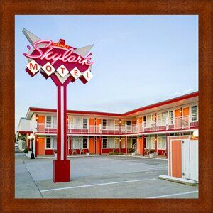 Skylark Motel